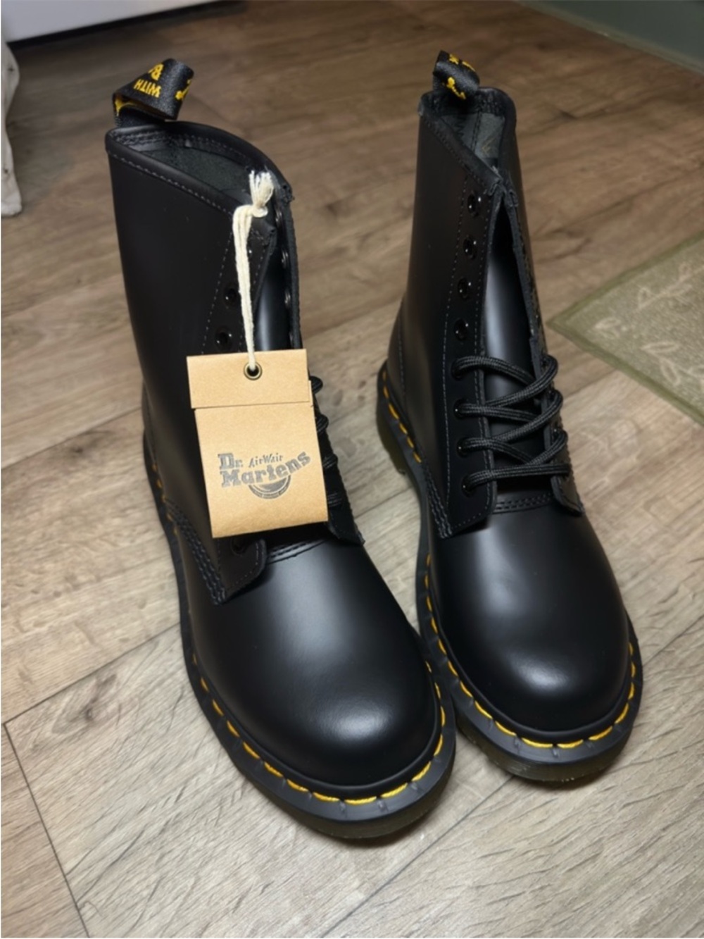 Black Leather Lace-Up Dr Marten Boots with Yellow Stitching size 6 Women’s - Picture 3 of 4